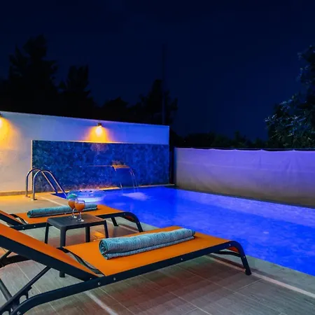 Eyfel Luxury With Private Pool Vilă Uzumlu (Mediterranean)