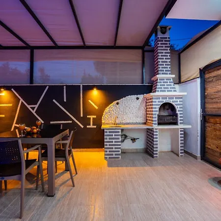 Vilă Eyfel Luxury With Private Pool
